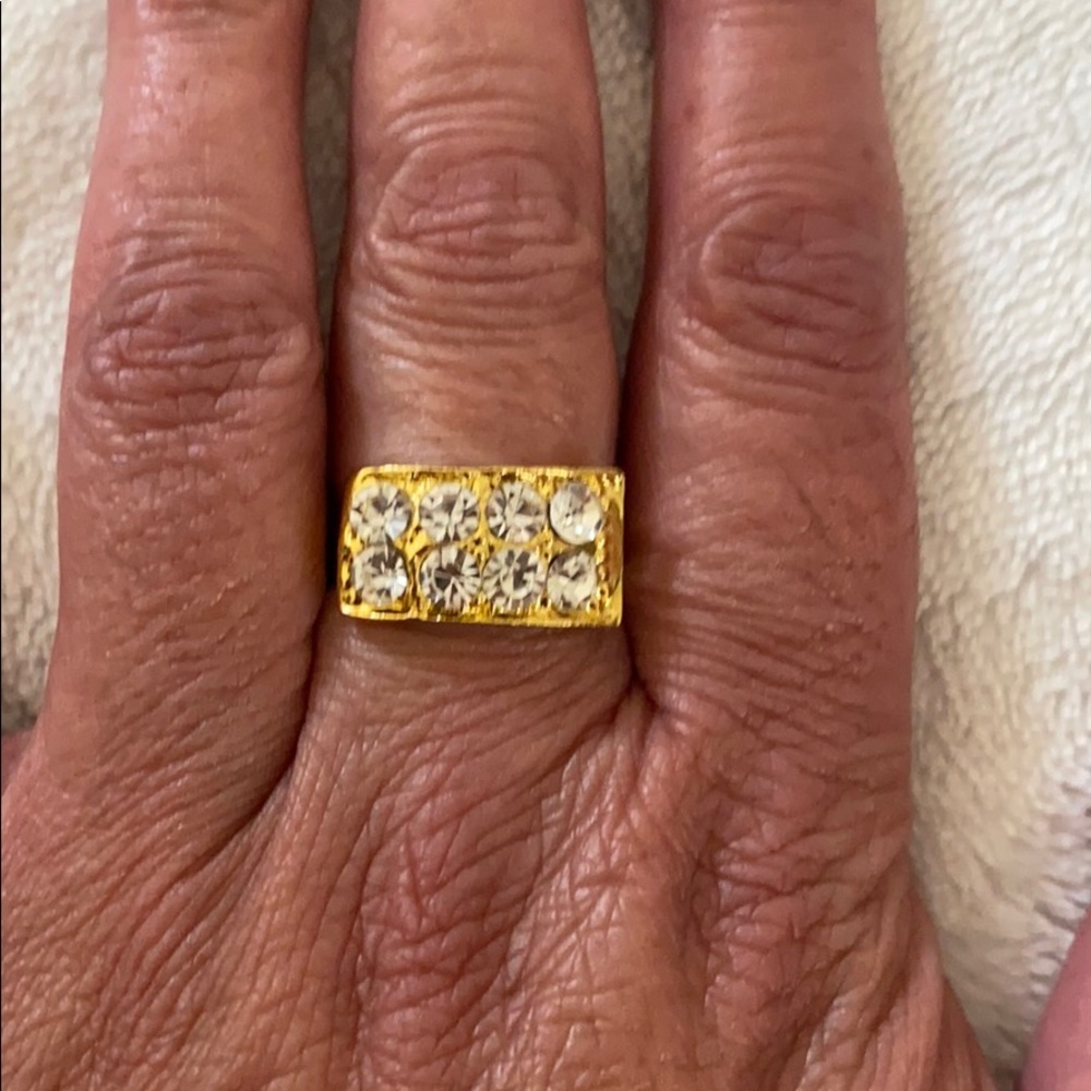 Jewelry - Picture 2 of 5